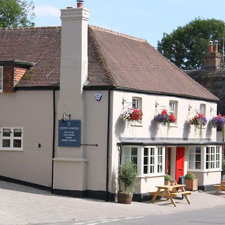 Hotel Crown And Anchor Marlborough Exterior foto