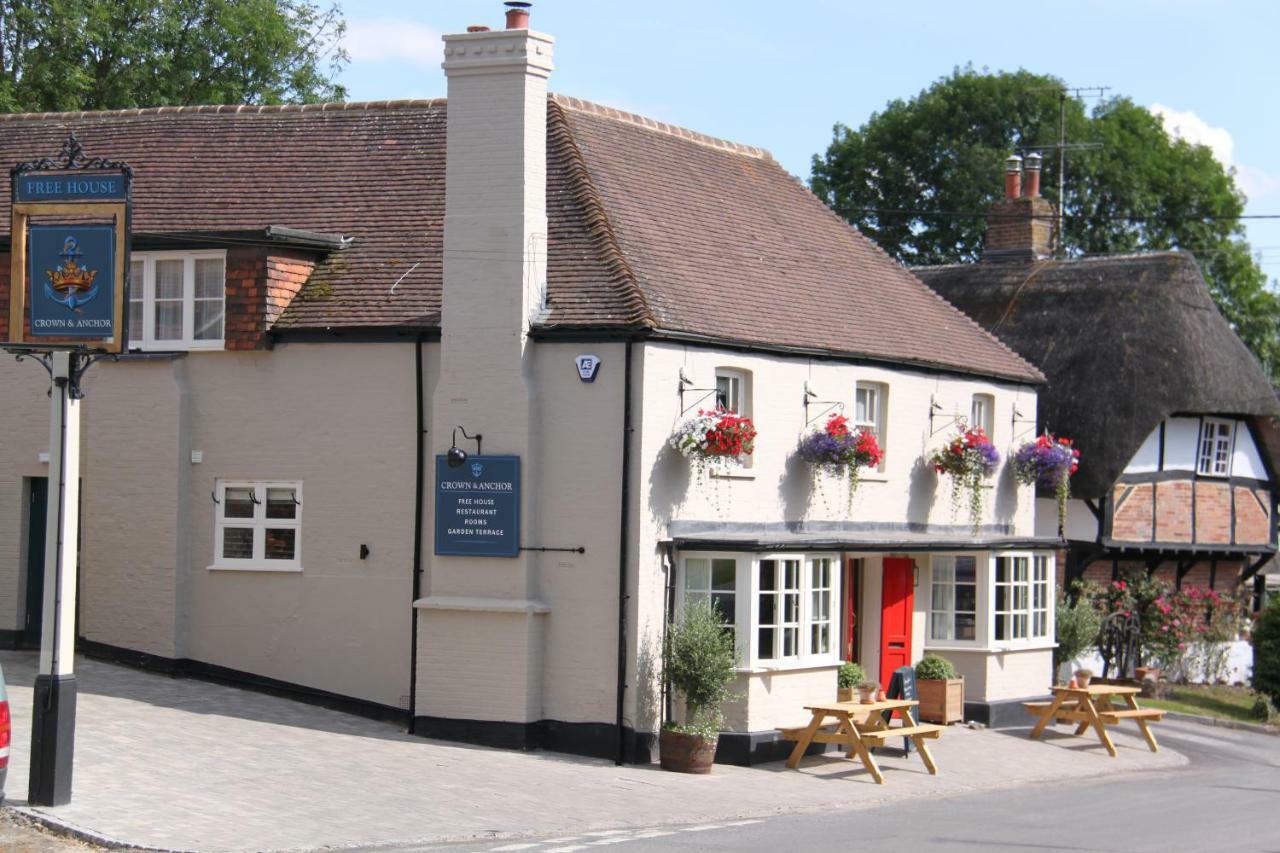 Hotel Crown And Anchor Marlborough Exterior foto